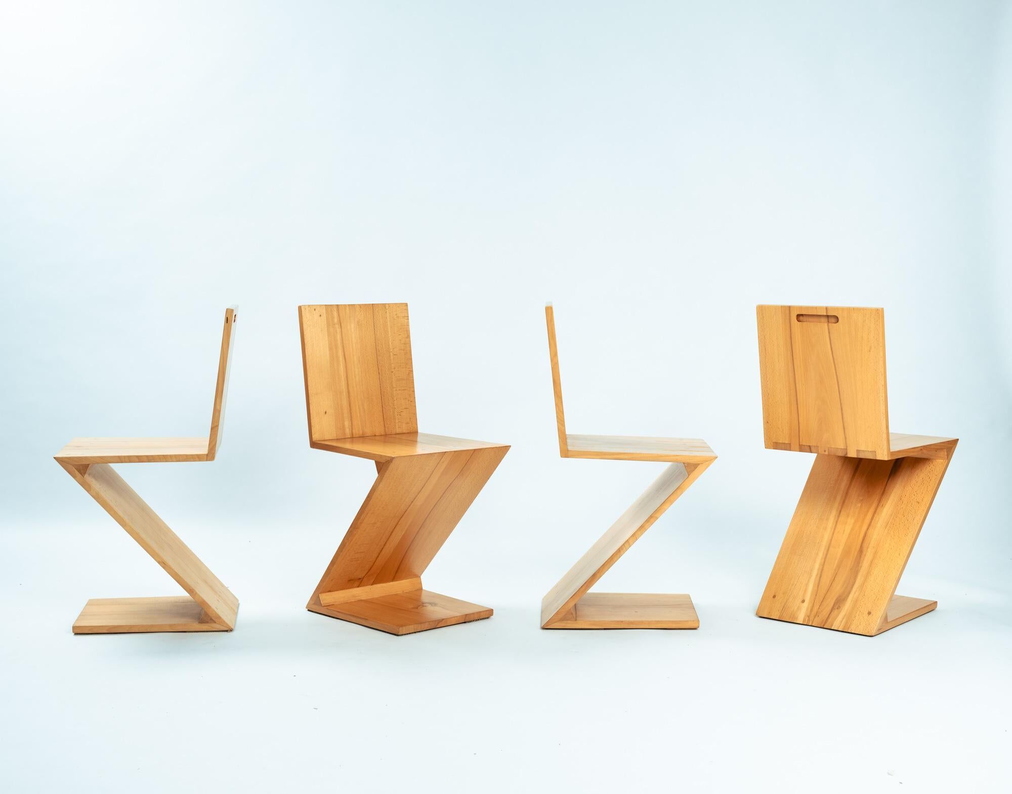 4 Zig Zag Ashwood Modernist Chairs after design Gerrit Rietveld, De Stijl 1930's