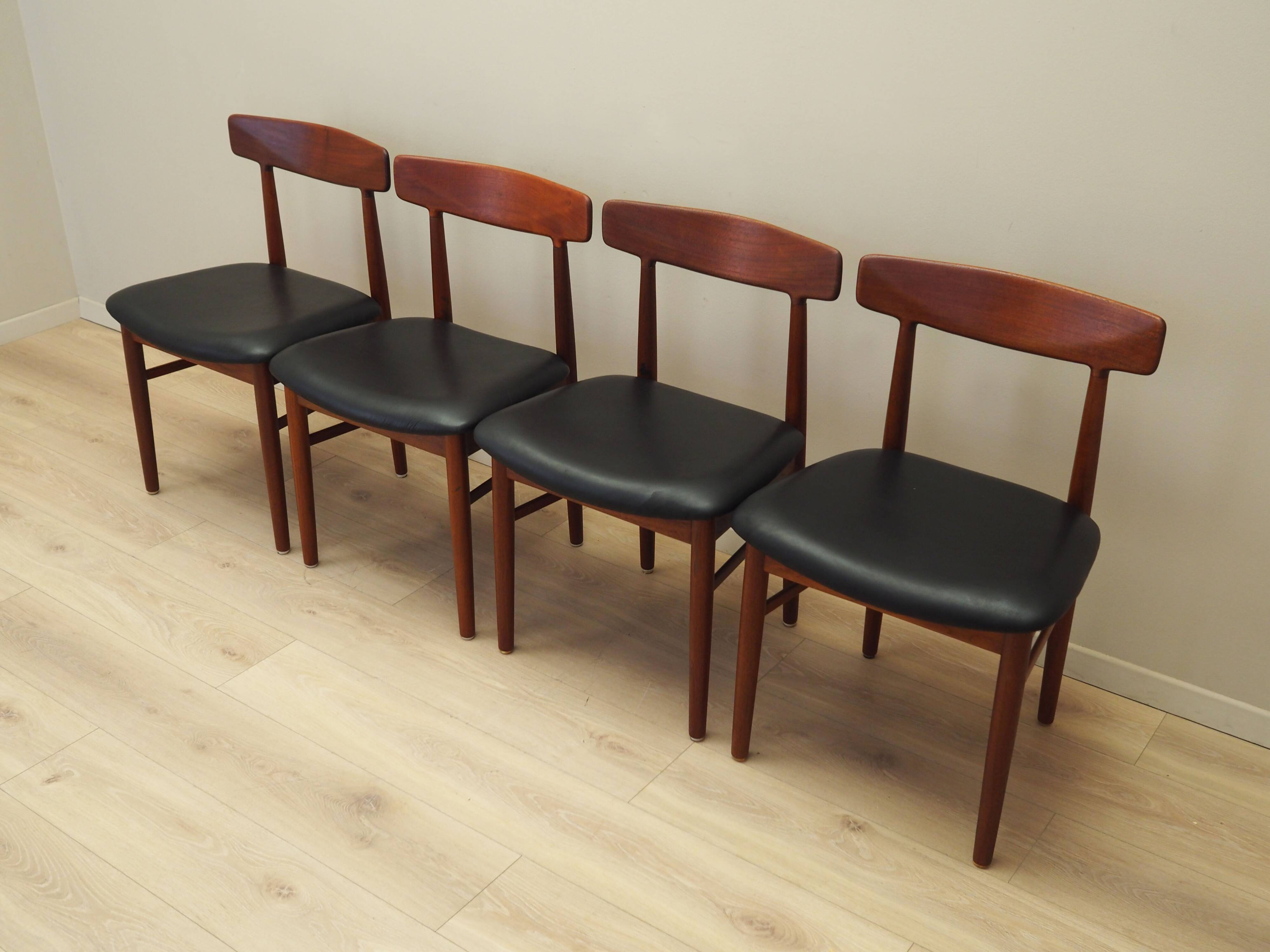 Set of four teak chairs, Danish design, 1960s, manufacture: Bruno Hansen, d