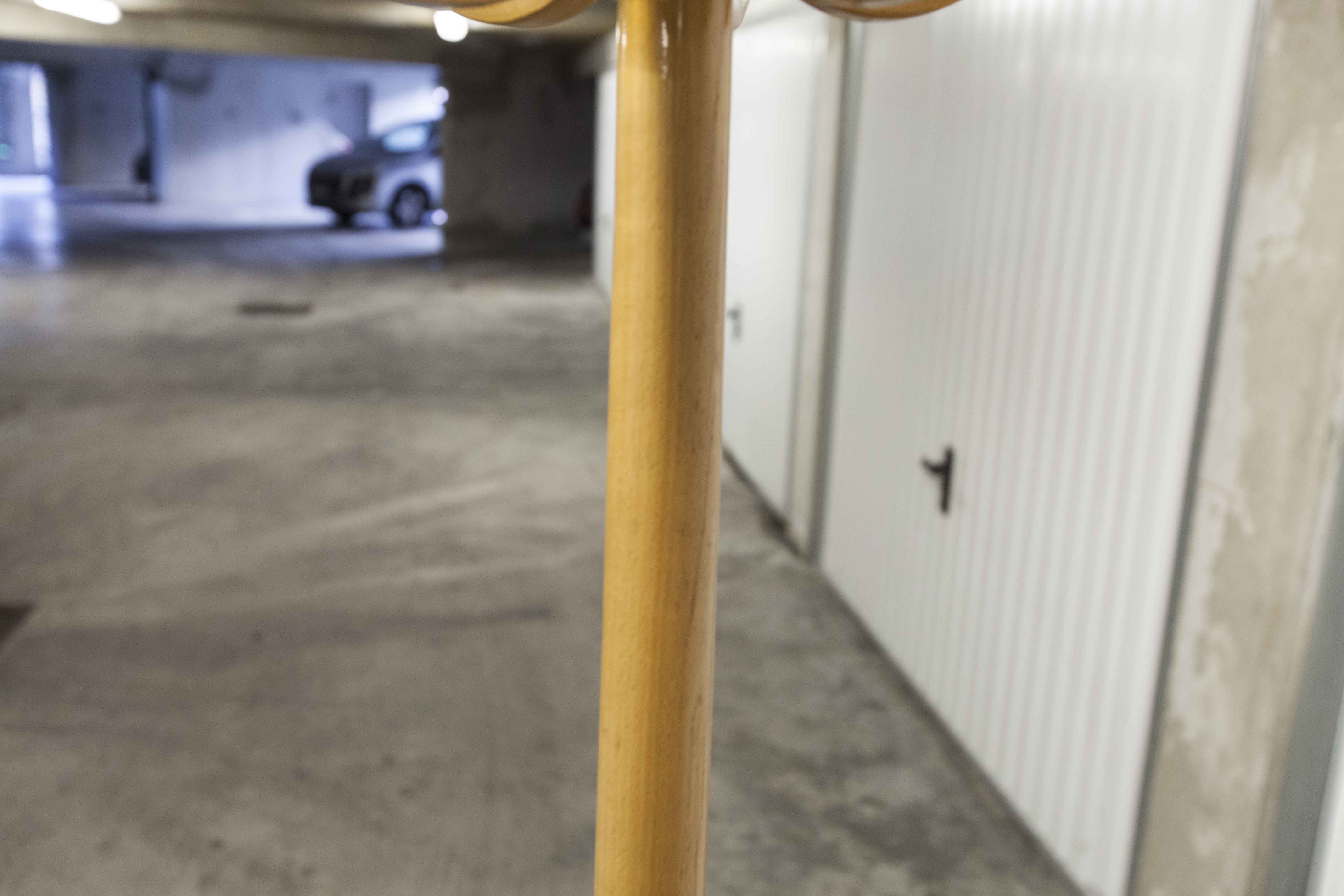 Baumann parrot coatrack 60