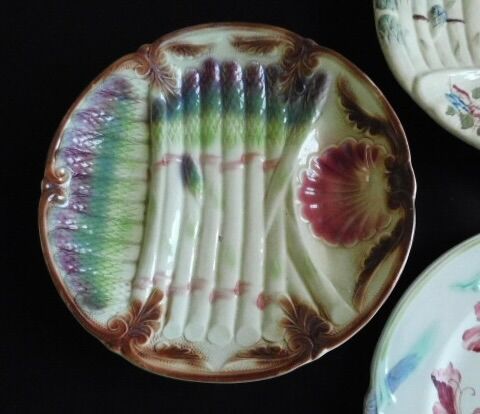 6 French Antique Asparagus Plates in Majolica
