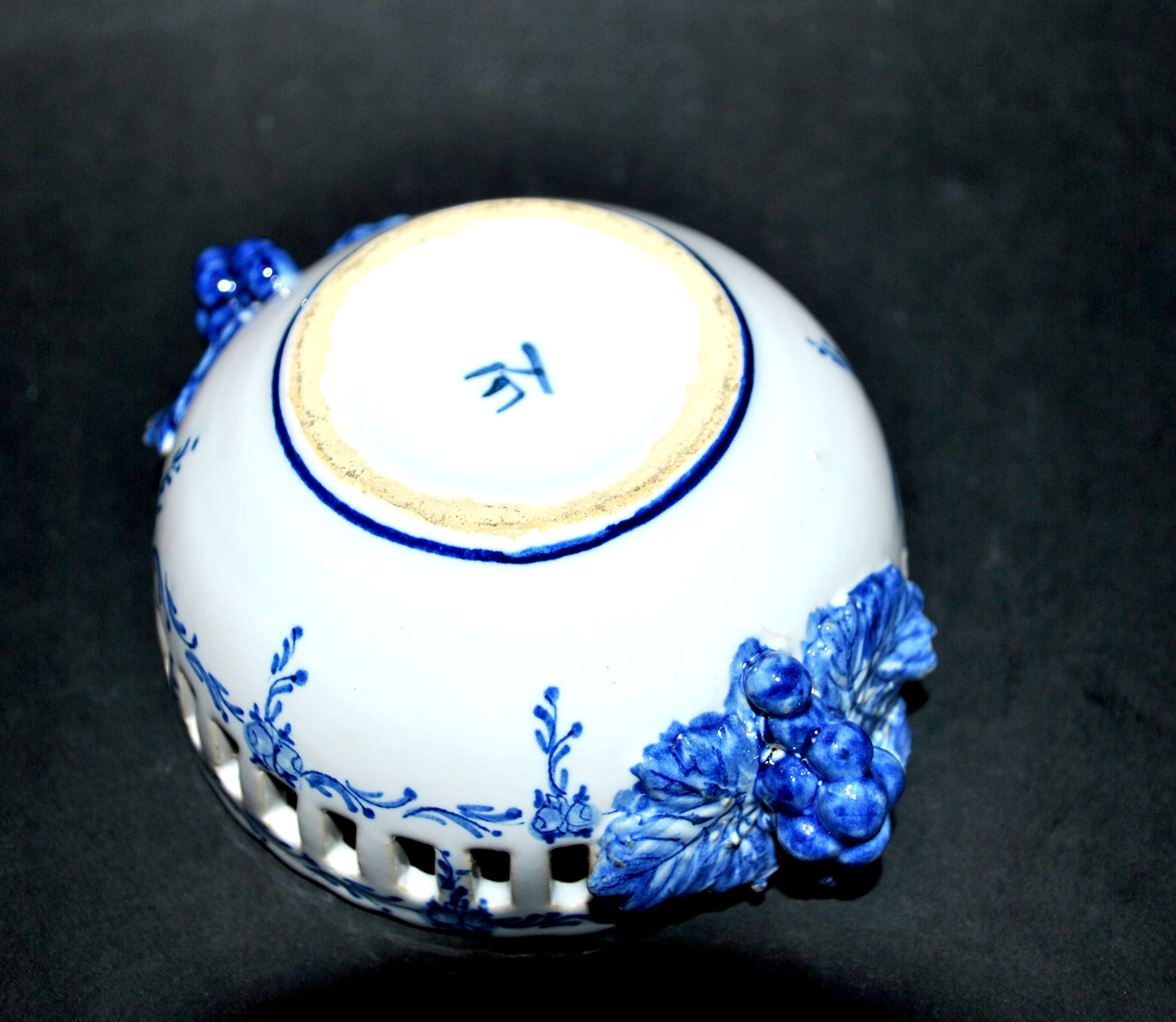 Basket in opaque openwork blue, embroidered earthenware by Malicorne Bourg-Joly Emile Tessier