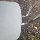 Table formica and its 4 chairs