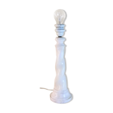 Pied de lampe torsadé en albâtre blanc