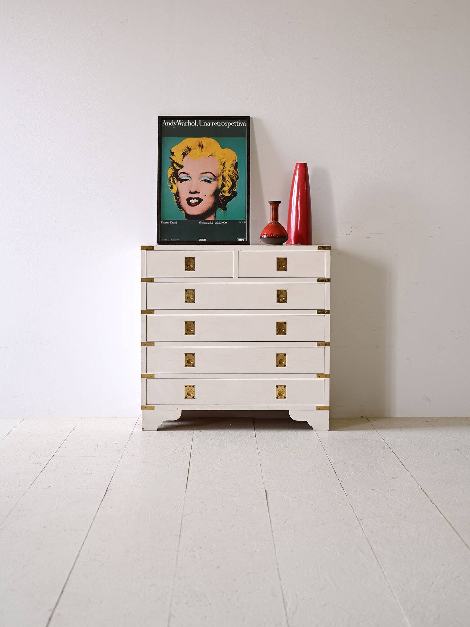 White 6-drawer chest of drawers