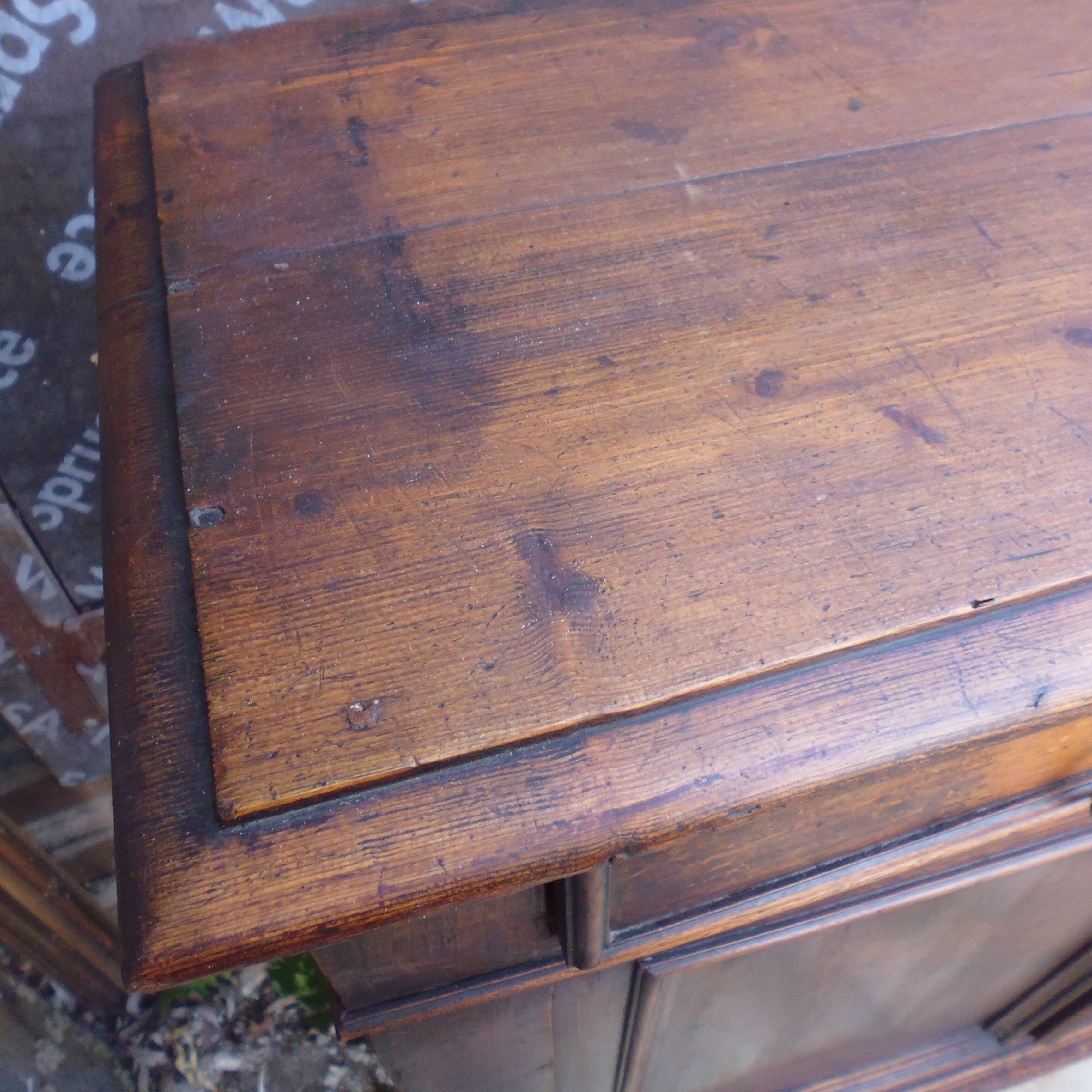 Parisian buffet 2 fir door