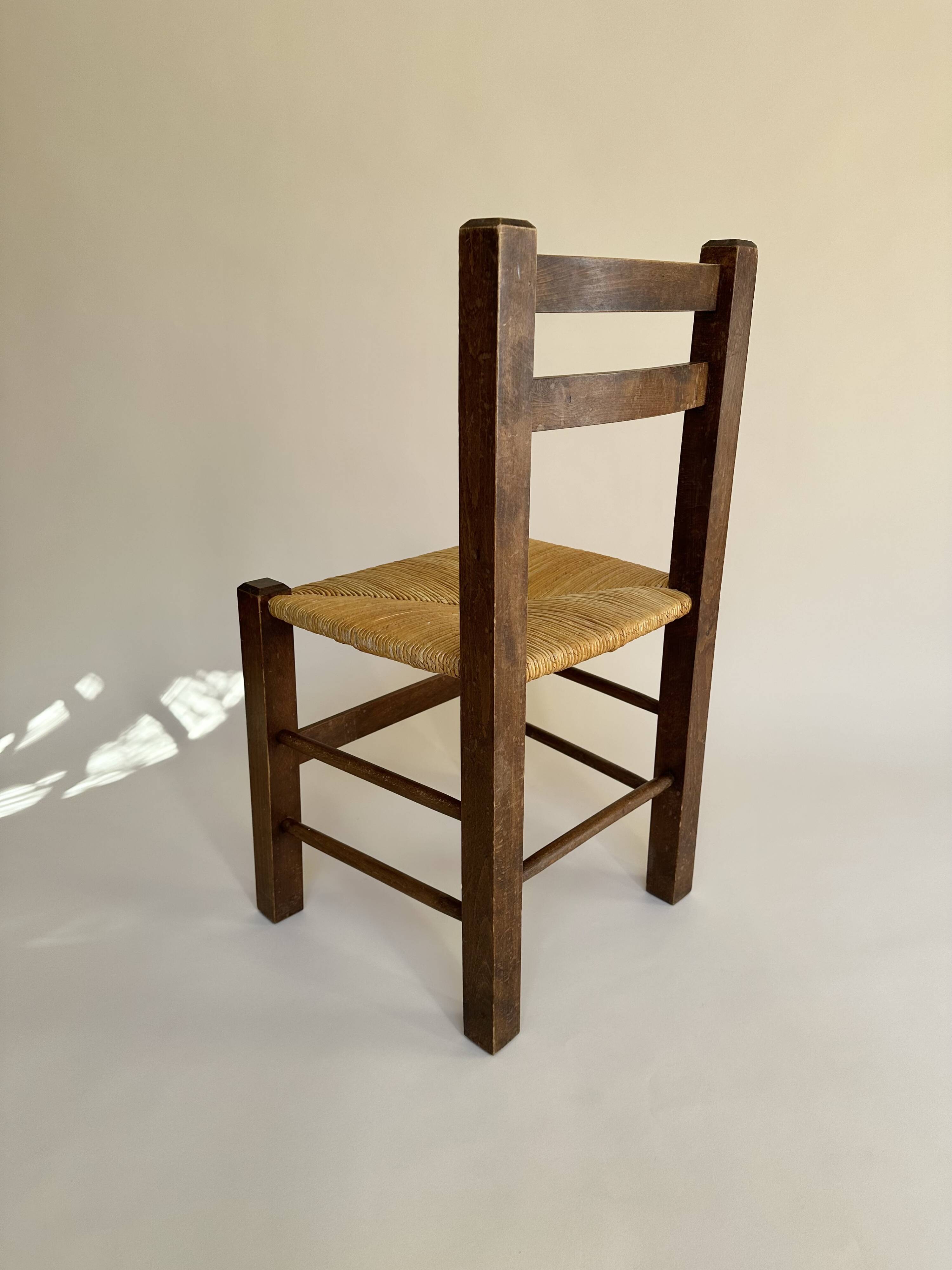 Set de quatre chaises paysannes paillées
