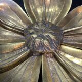 Flower-shaped decoration