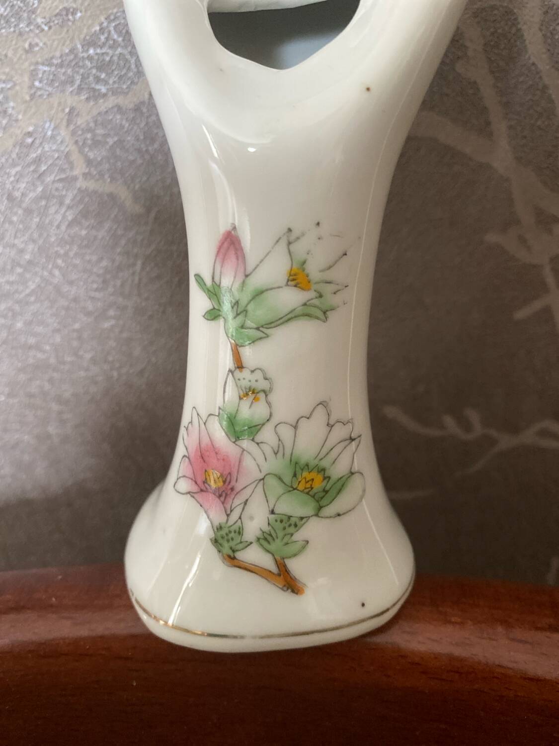 main porcelain jewellery holder and vintage soliflore
