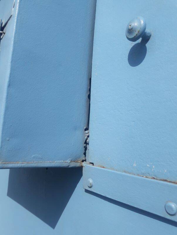 Porte portail H205xL103 ancienne en fer cintrée avec boite aux lettres
