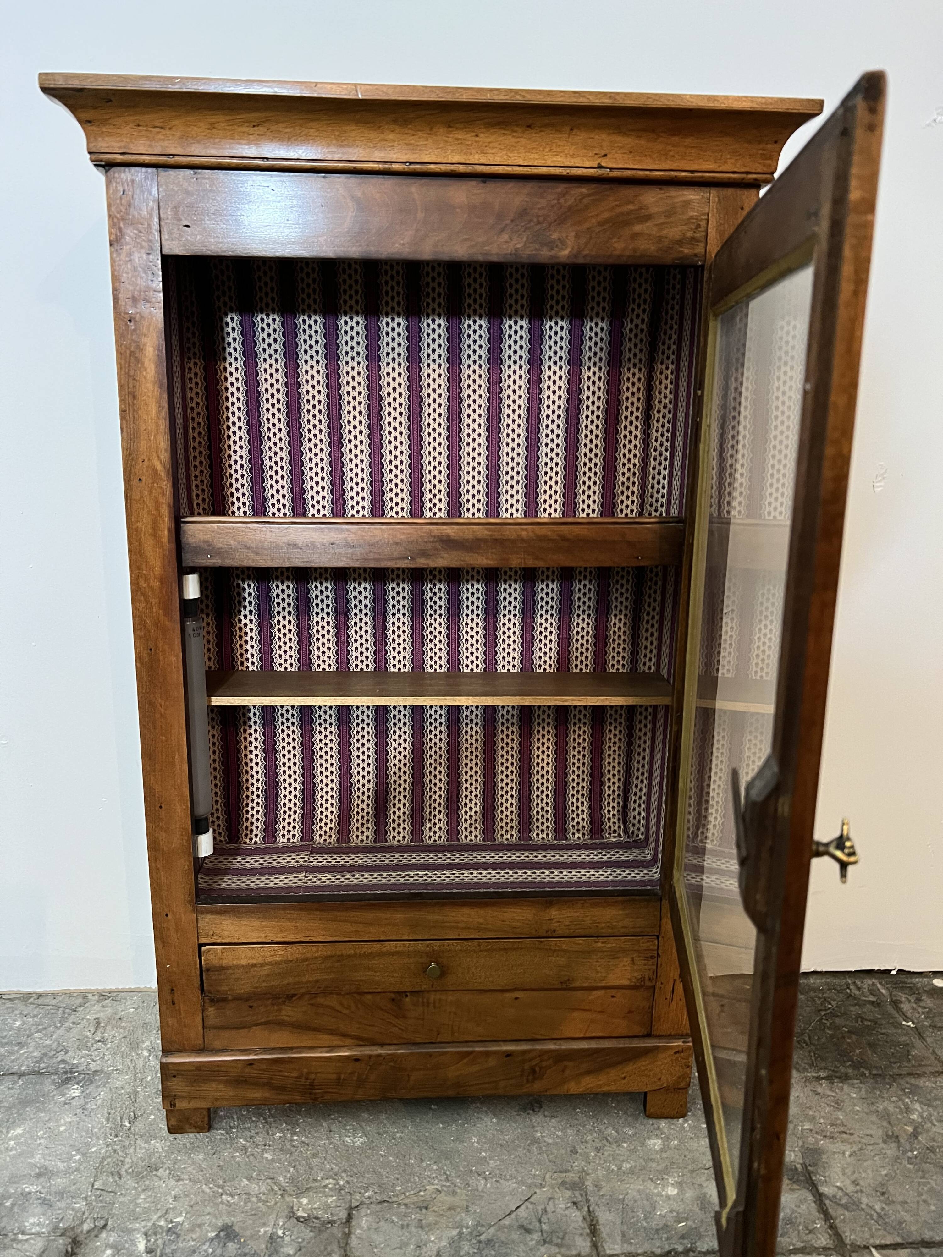 Antique display case to be installed or hung