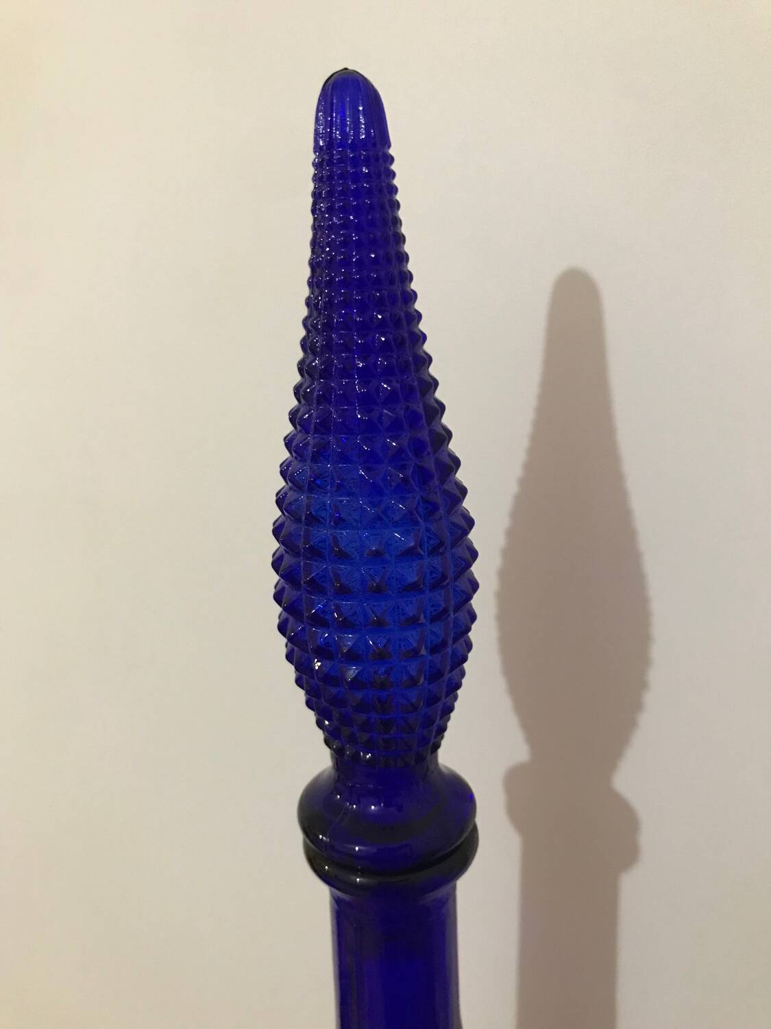 Empoli carafe cobalt blue diamond point