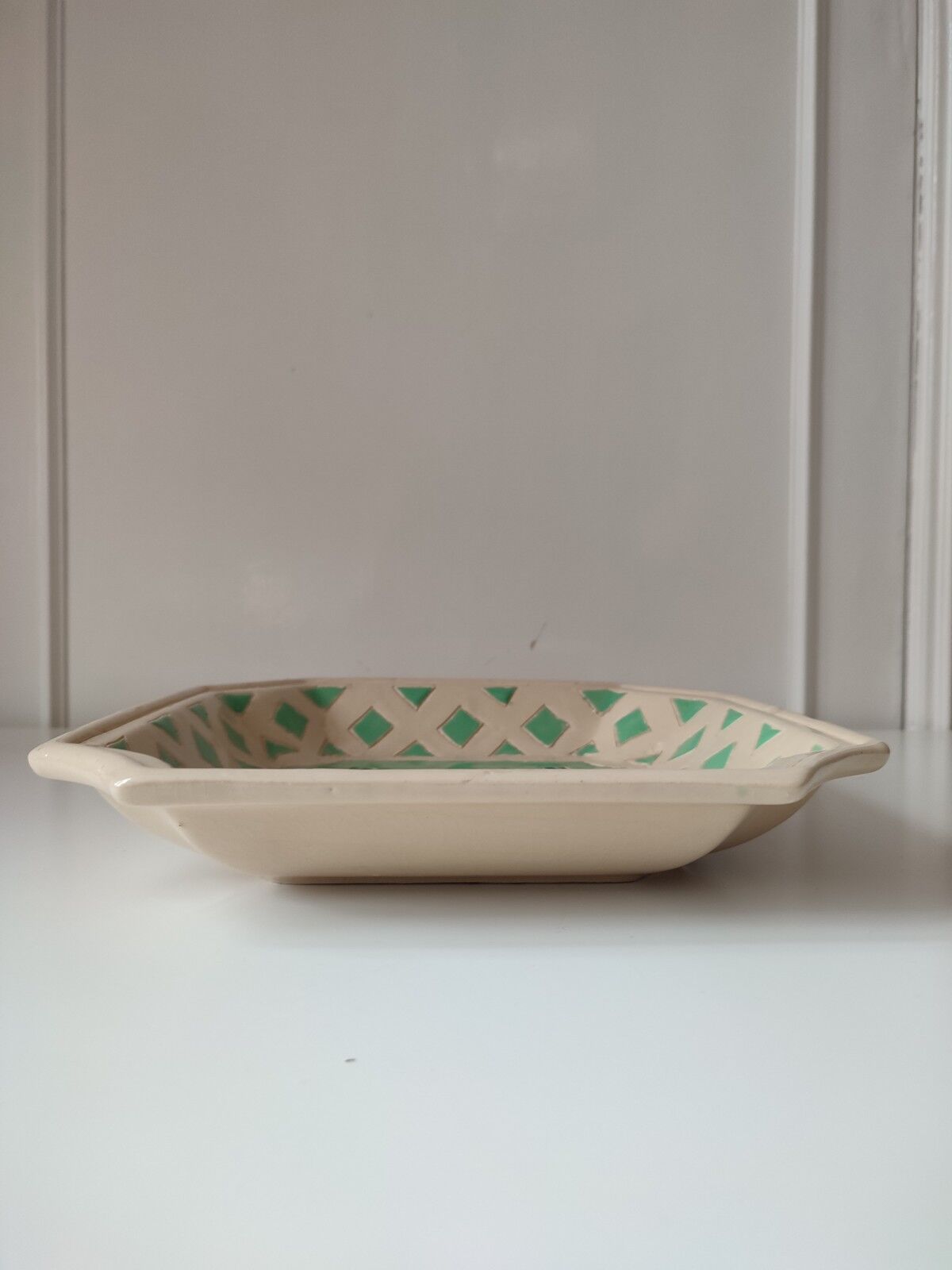 Hollow ceramic dish