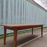 Farm table