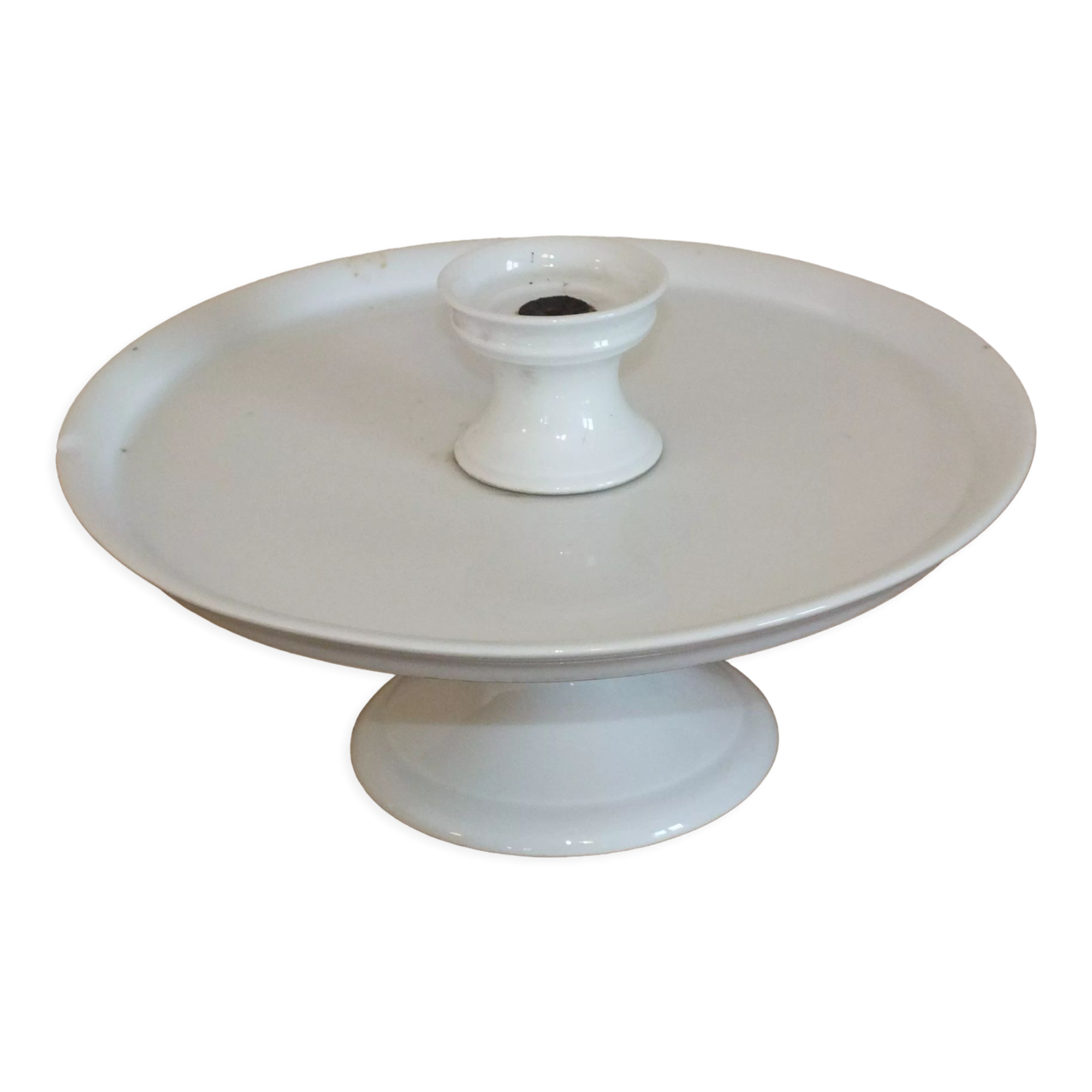 White porcelain display cup of the nineteenth century