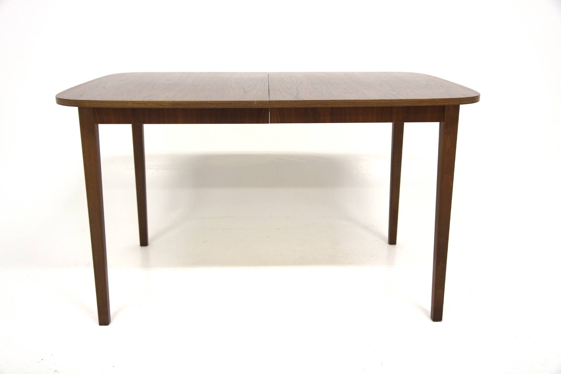 Table de salle à manger scandinave extensible en noyer, Suède, 1960
