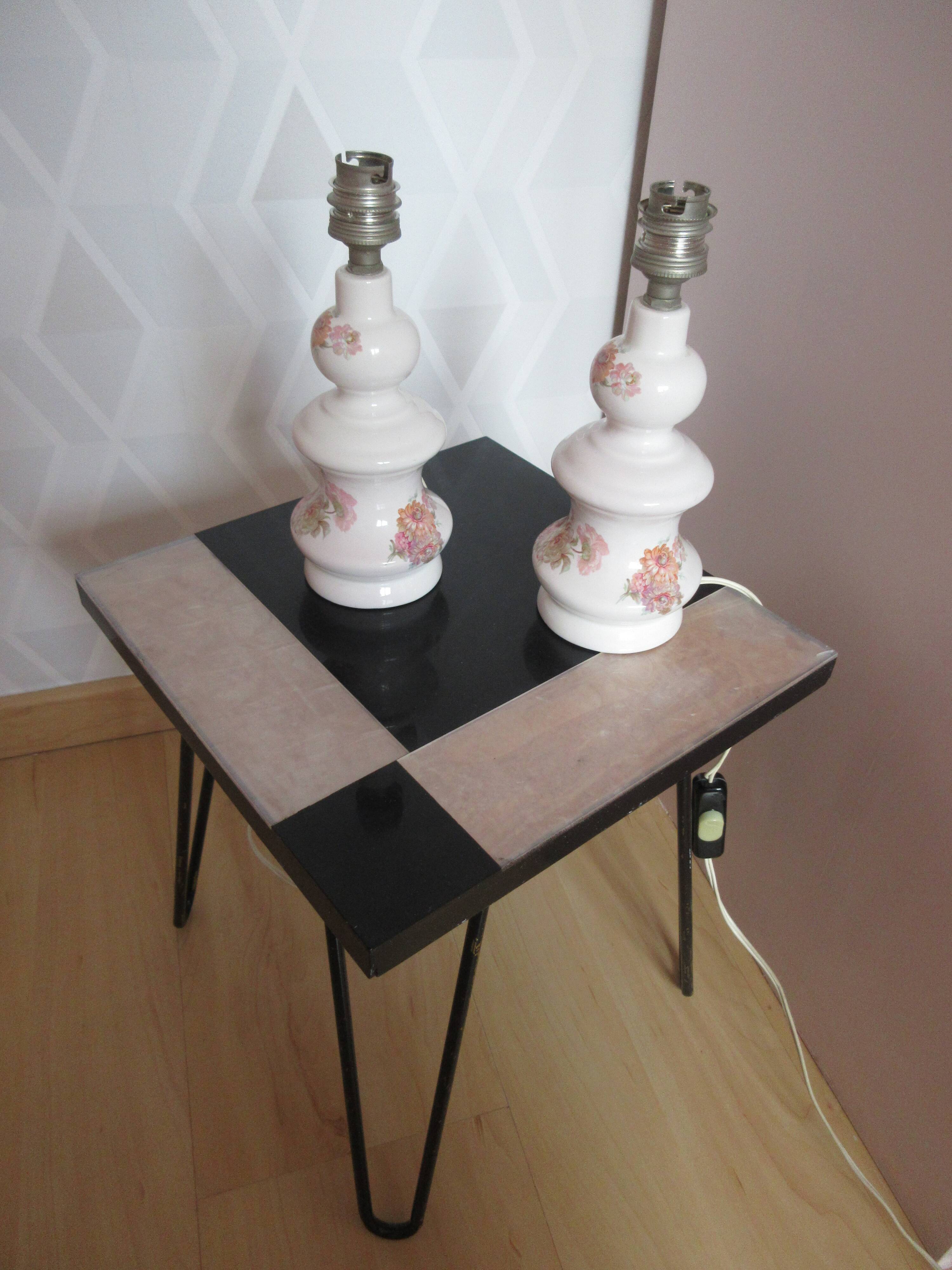 Pair of porcelain bedside feet floral pattern