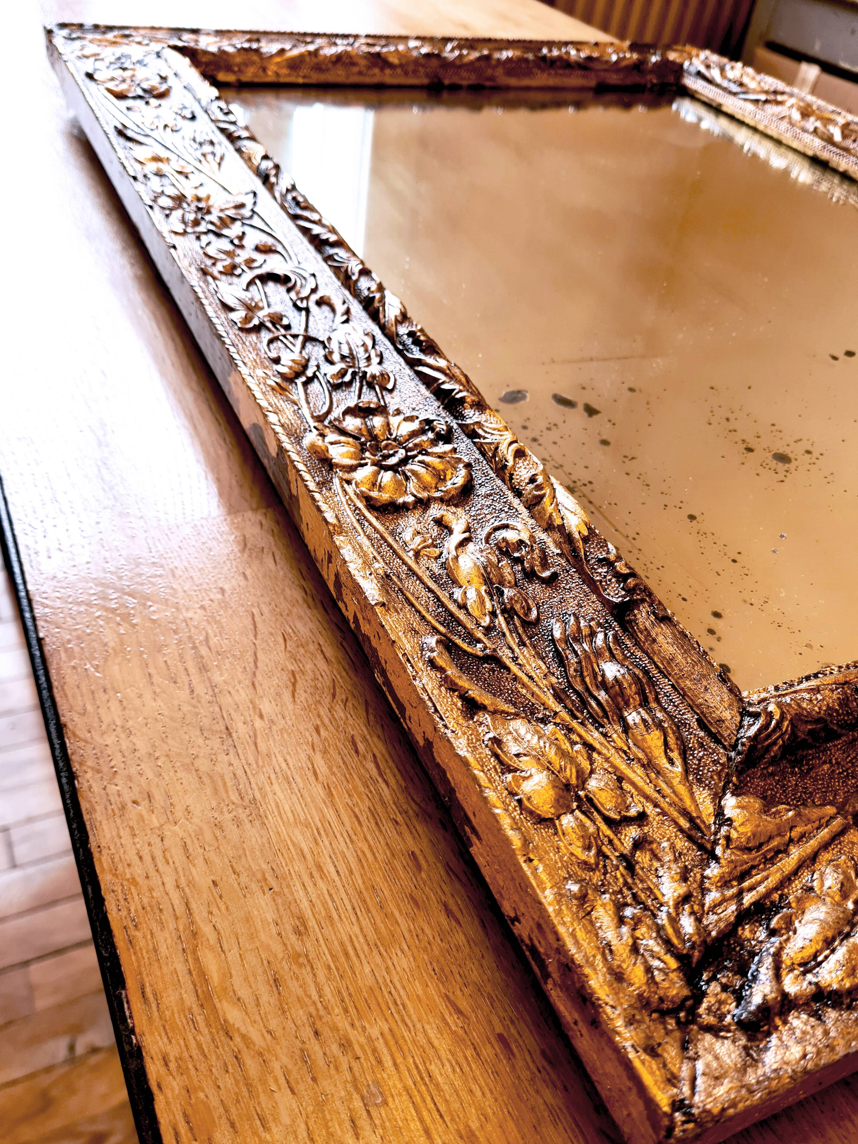Miroir “Clotilde” – décor floral doré