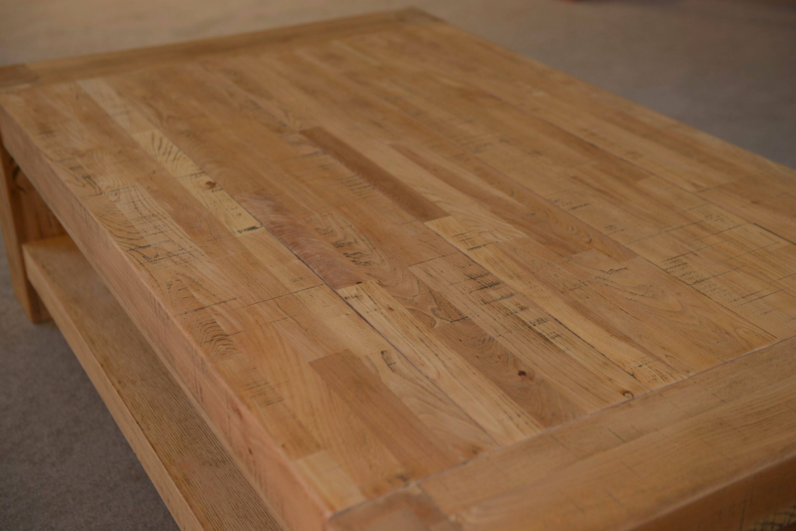 Coffee table in oak and oak veneer from Belgian manufacture