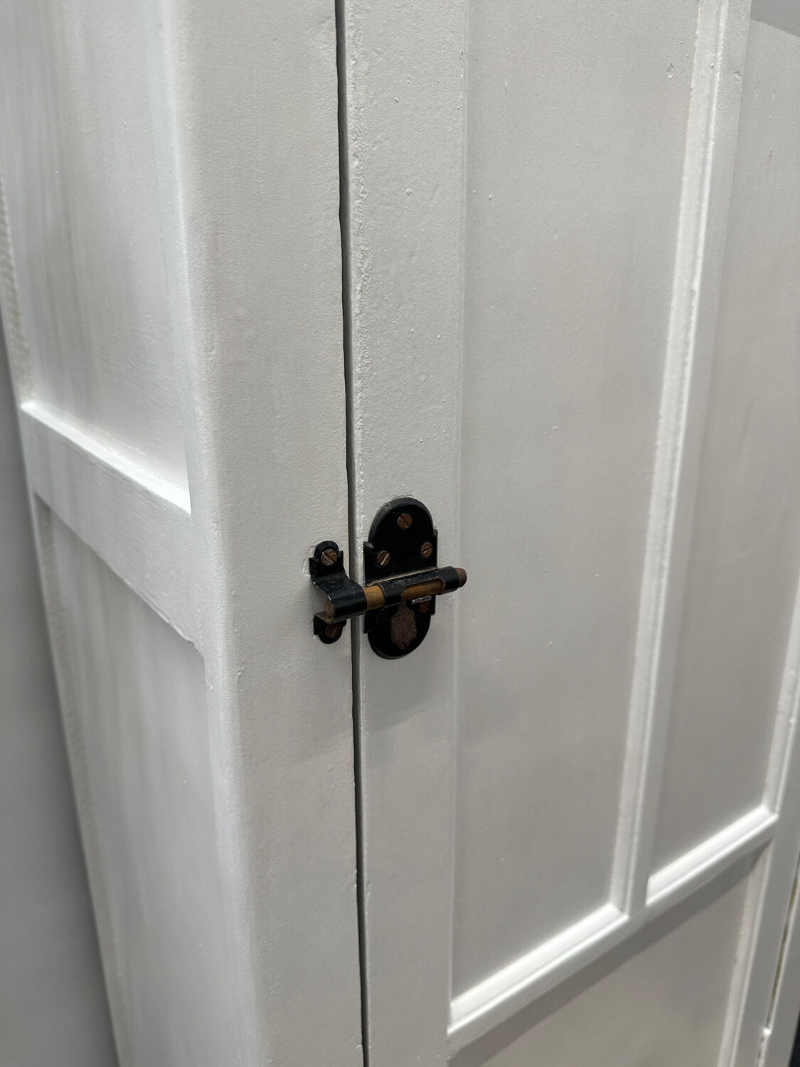 Small Parisian wardrobe