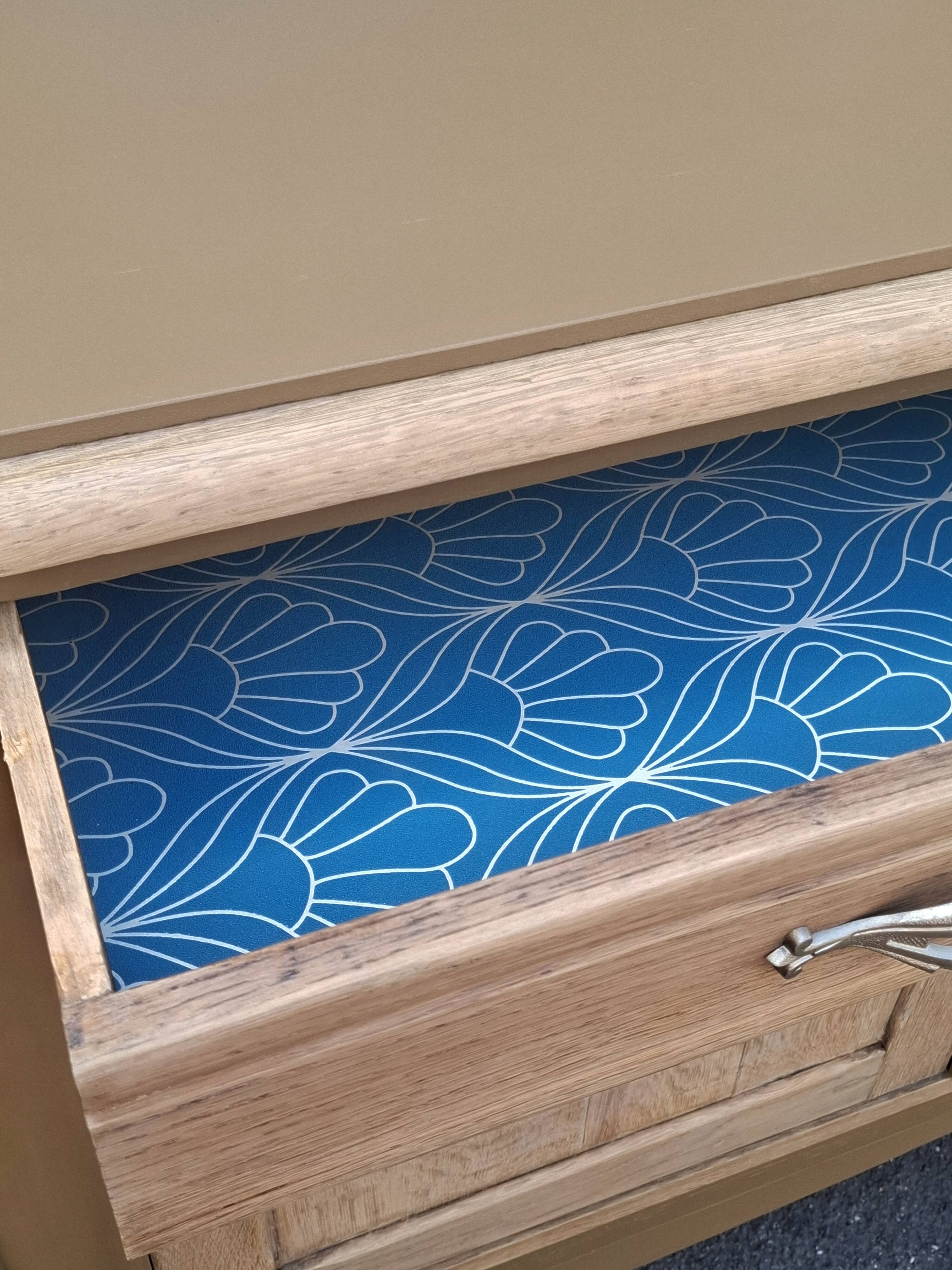 Art deco buffet in solid oak and ochre.