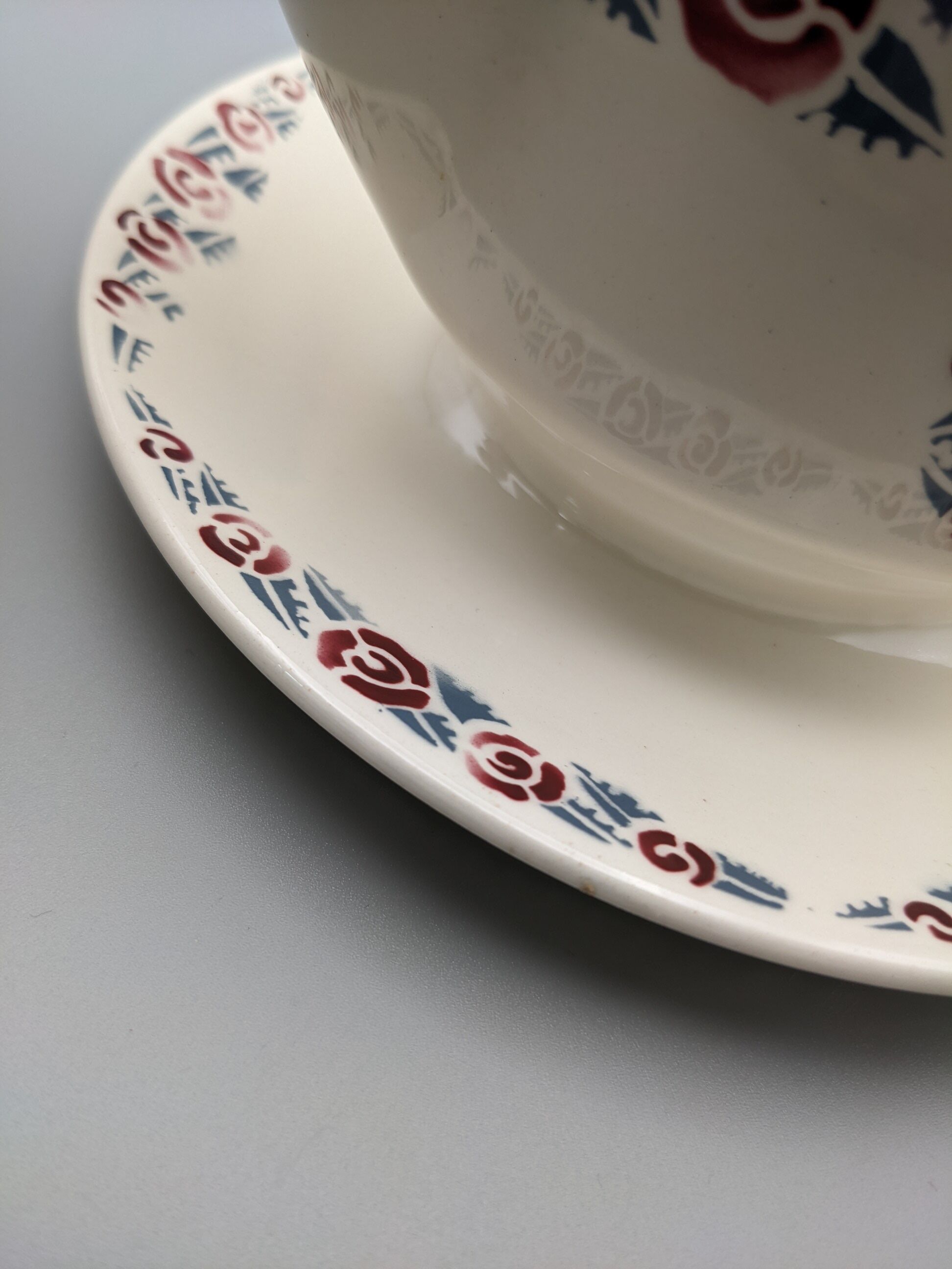 Old sauce boat faience model etoile badonviller