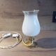 Lampe d'appoint art déco pied bronze opaline blanche