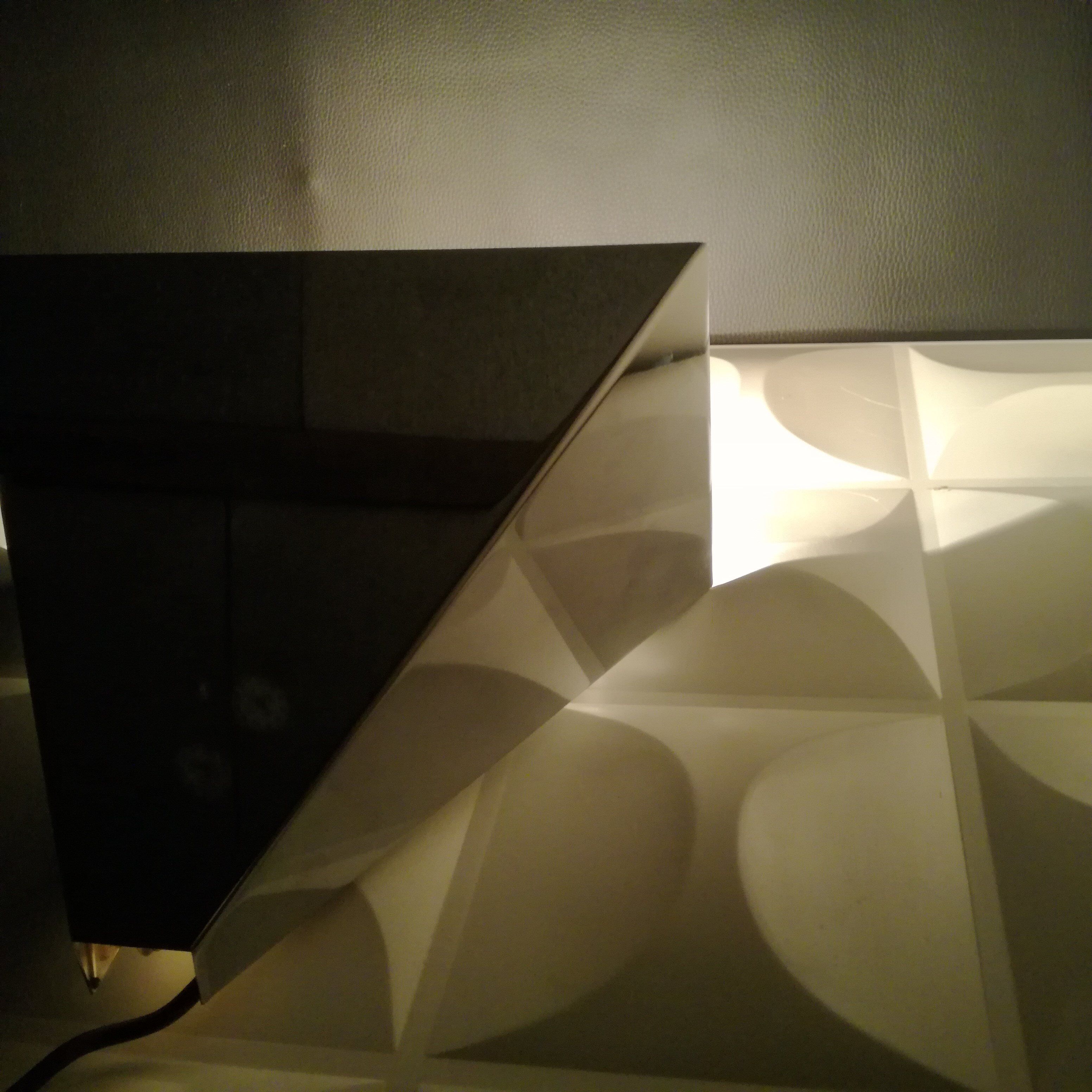 Applique Ikea typ V607 en forme de pyramide