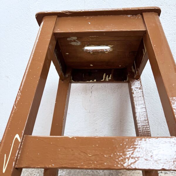 Tabouret d’atelier bois chocolat au lait