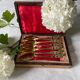 Set of 6 silver-gilt teaspoons, 2nd grade neck brace hallmark, 14 cm, in its box, late 19th century. Early 20th century