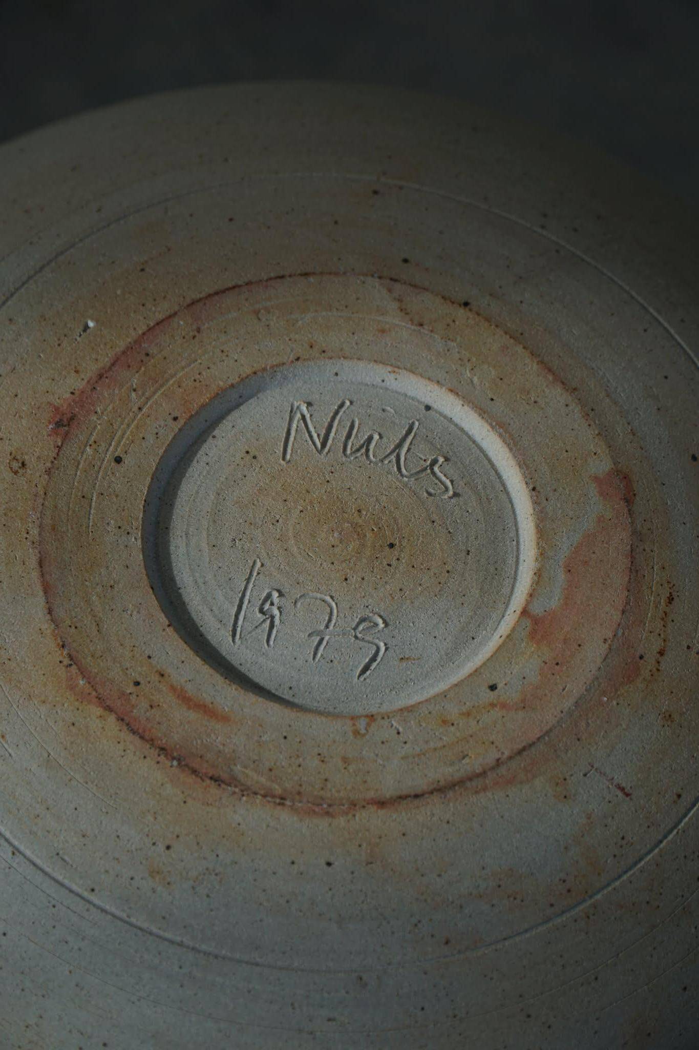 Large modern Scandinavian ceramic bowl from the mid-century by Nils Kähler, Denmark, 1979.