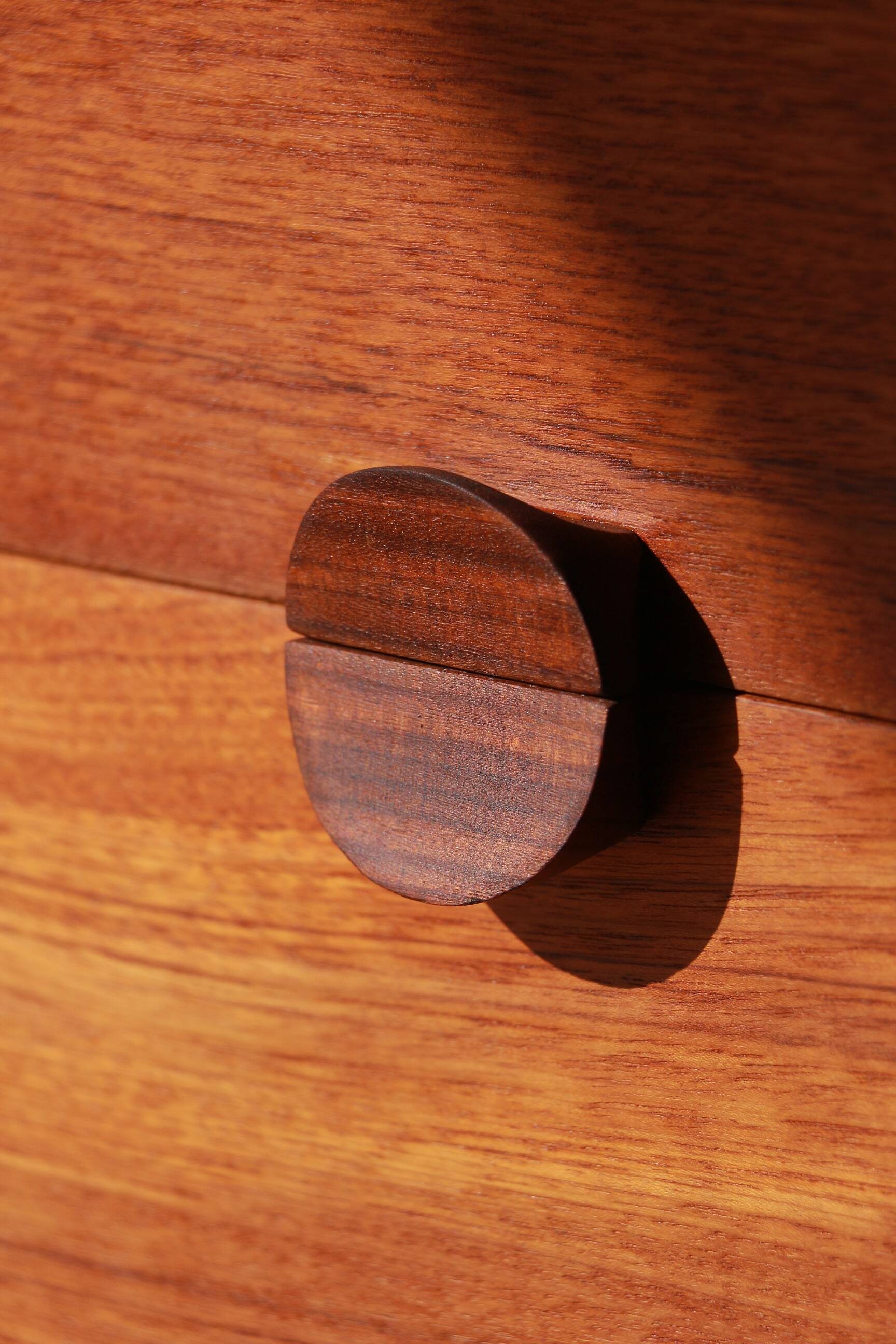 Desk/Dressing table - Durable Suites - 1960