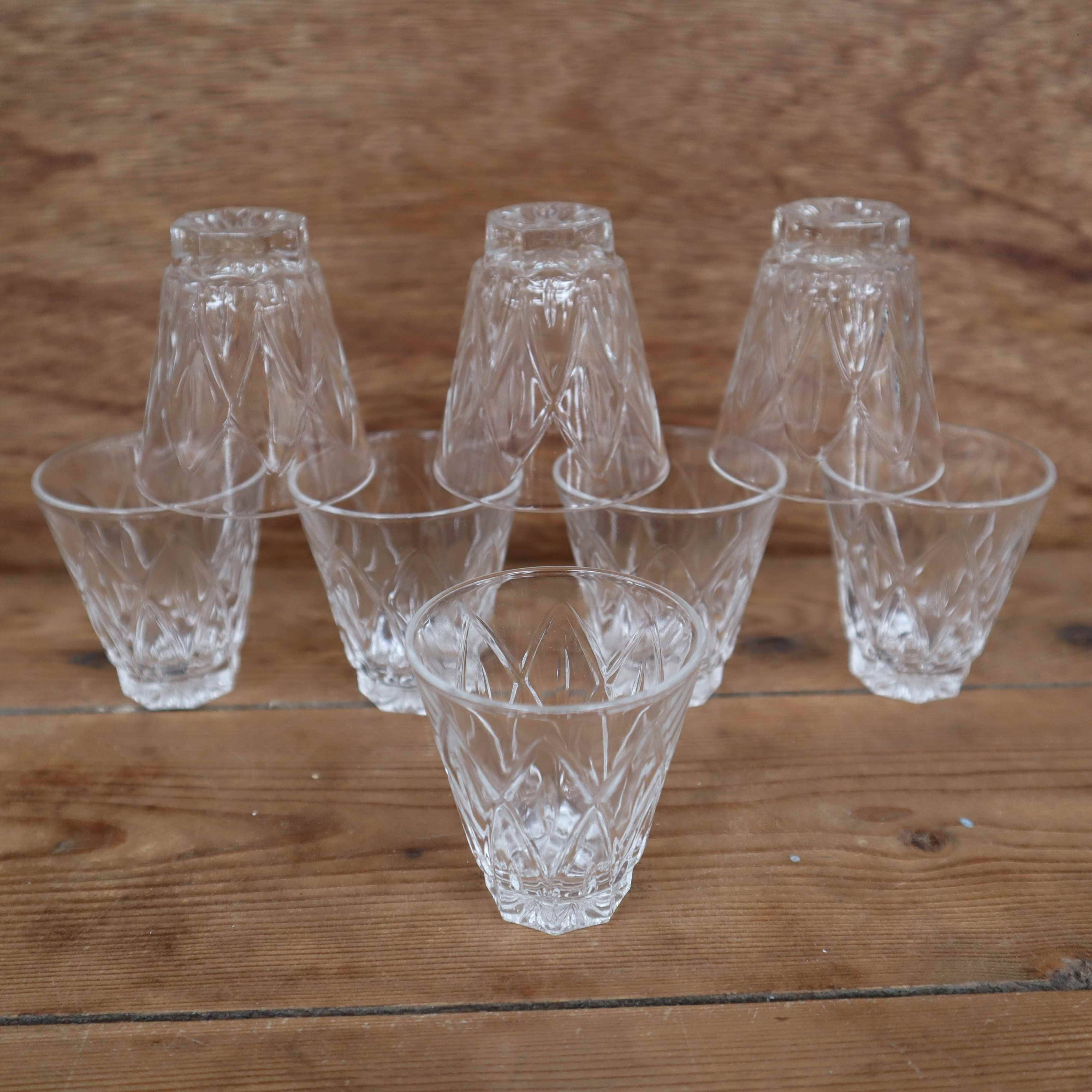 Set of 8 Arlequin liqueur glasses in Reims crystal glass 1950