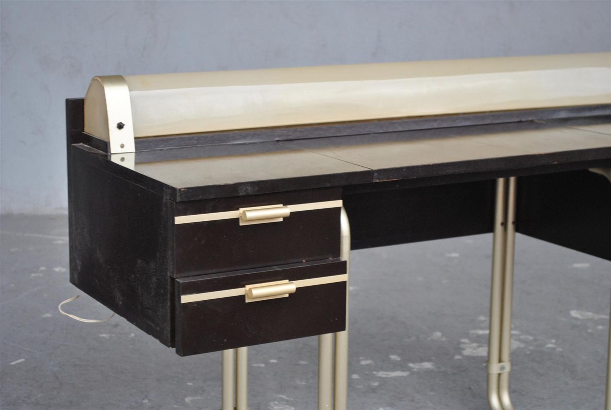 Bureau coiffeuse de dame design Français époque XXème