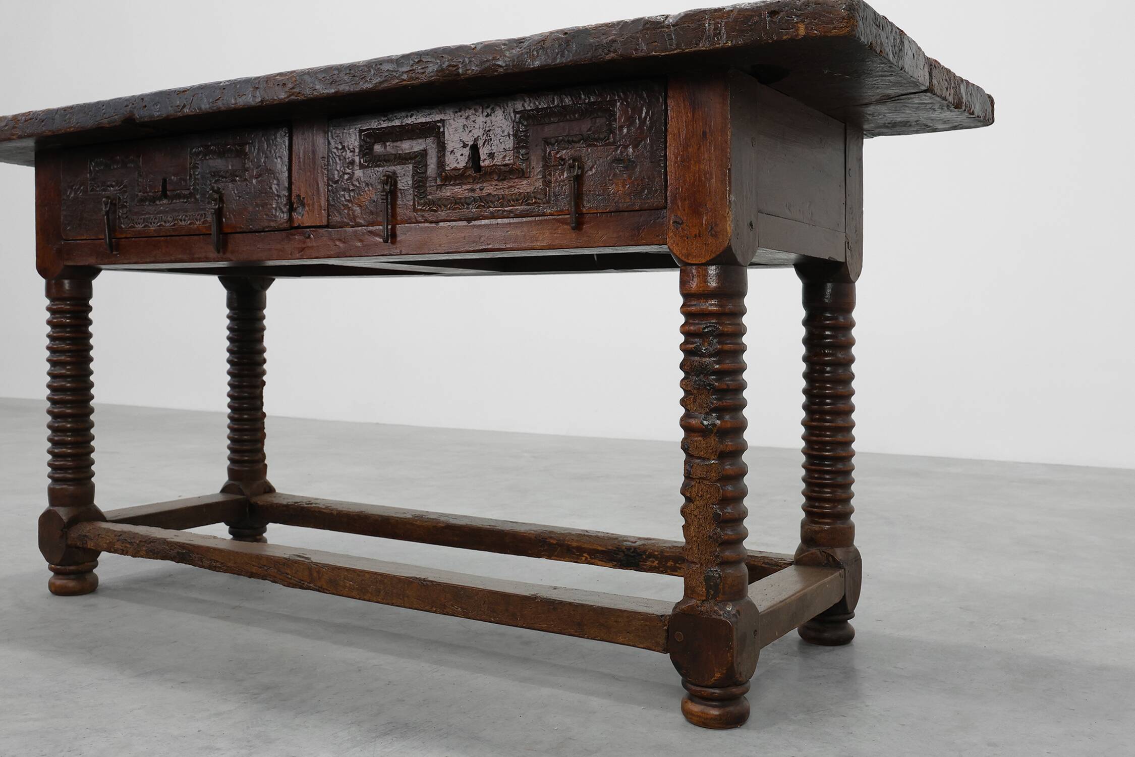 Spanish Oak Side Table or Console, 17th Century