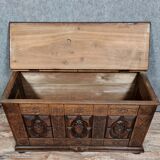 Renaissance gothic style chest in solid oak around 1880