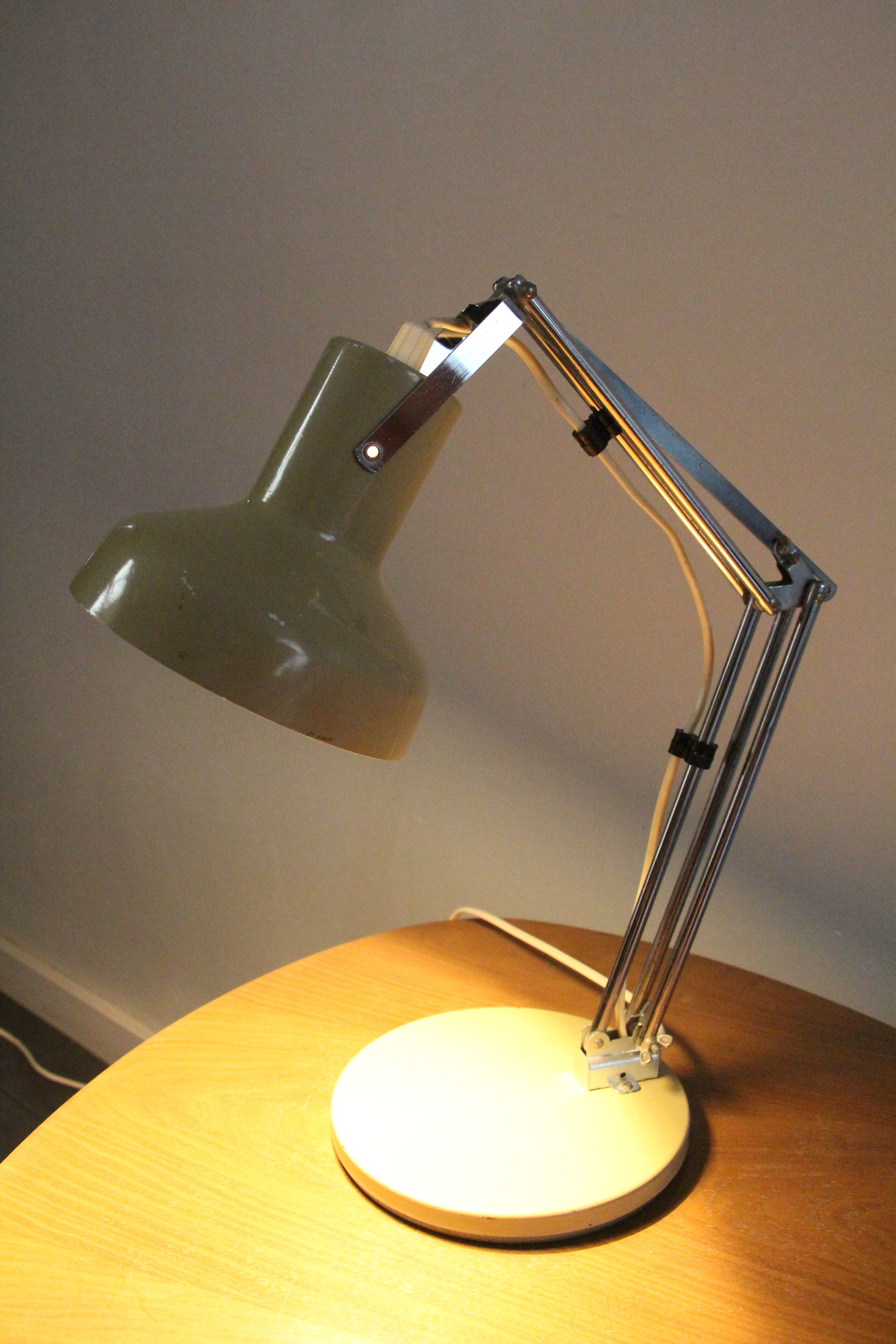 Articulated lamp Aluminor ivory 70's