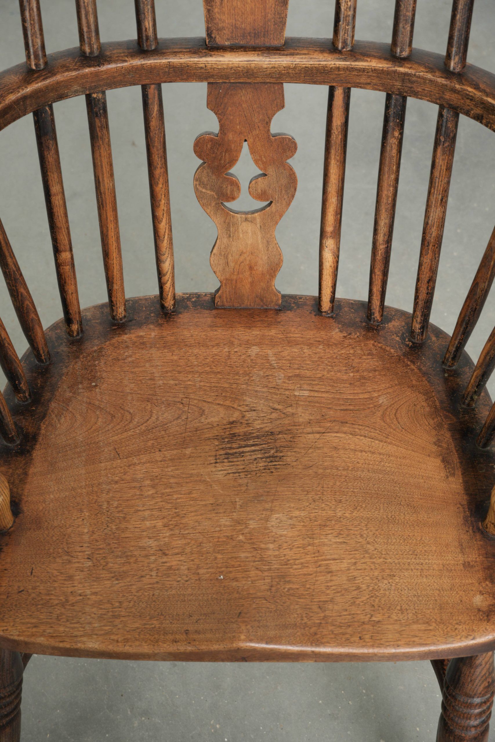 Chaise à épingles anglaise antique, chaise Windsor du début du 19e siècle.