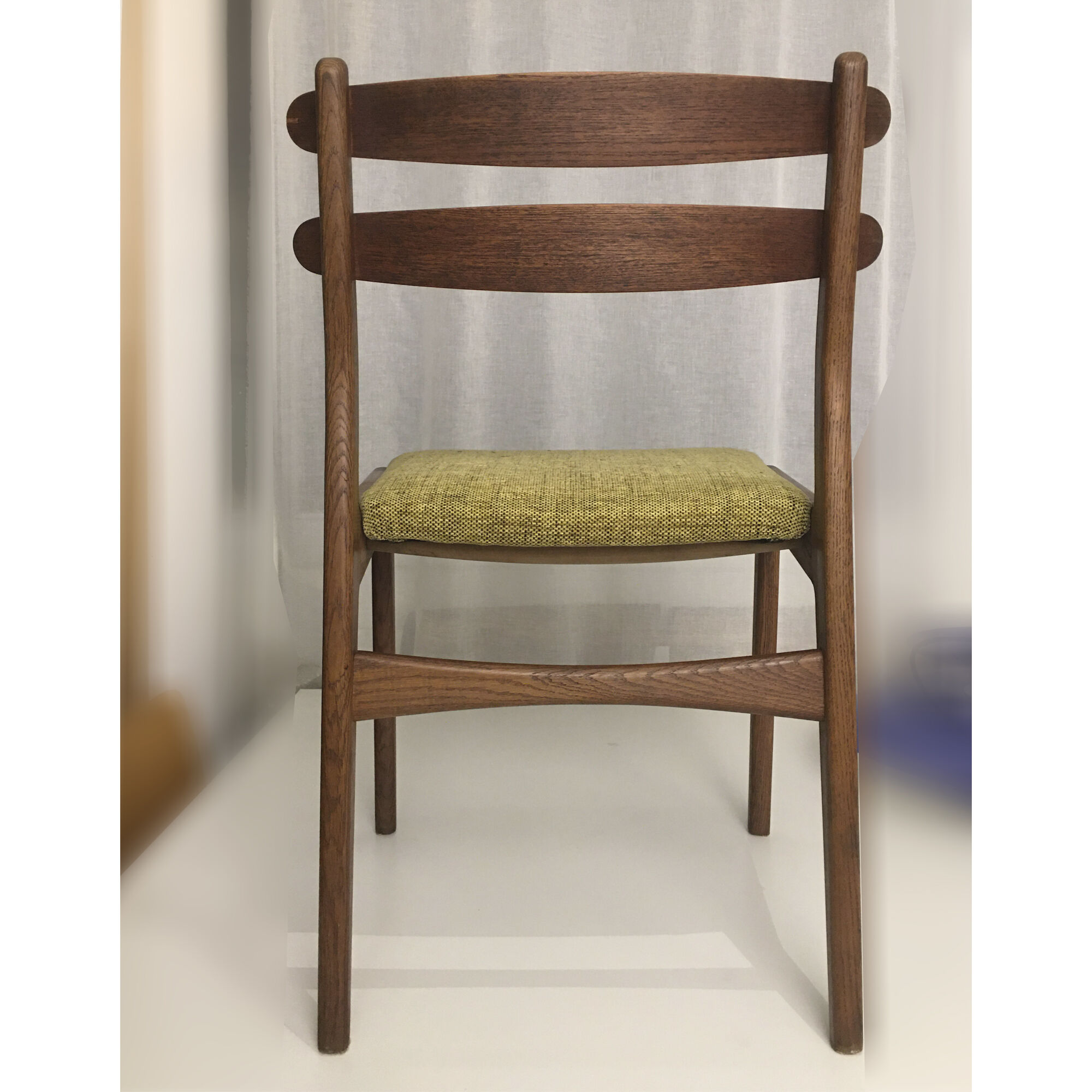 Chaise en chêne massif, danoise, années 60