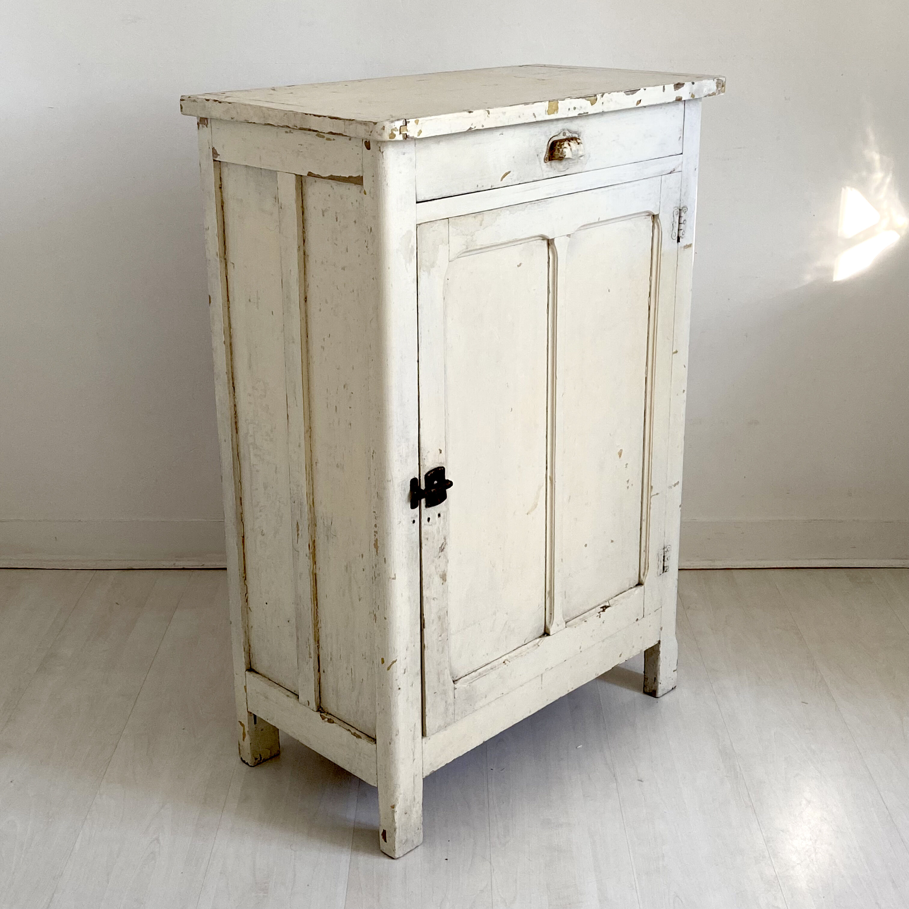 Vintage parisian buffet 50's