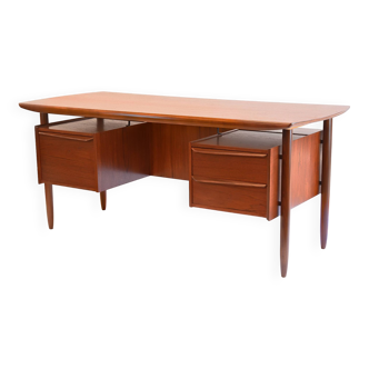 Cowhorn teak desk (Tijsseling Nijkerk)