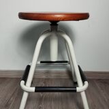 Laboratory stool