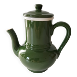 Coffee maker with filter