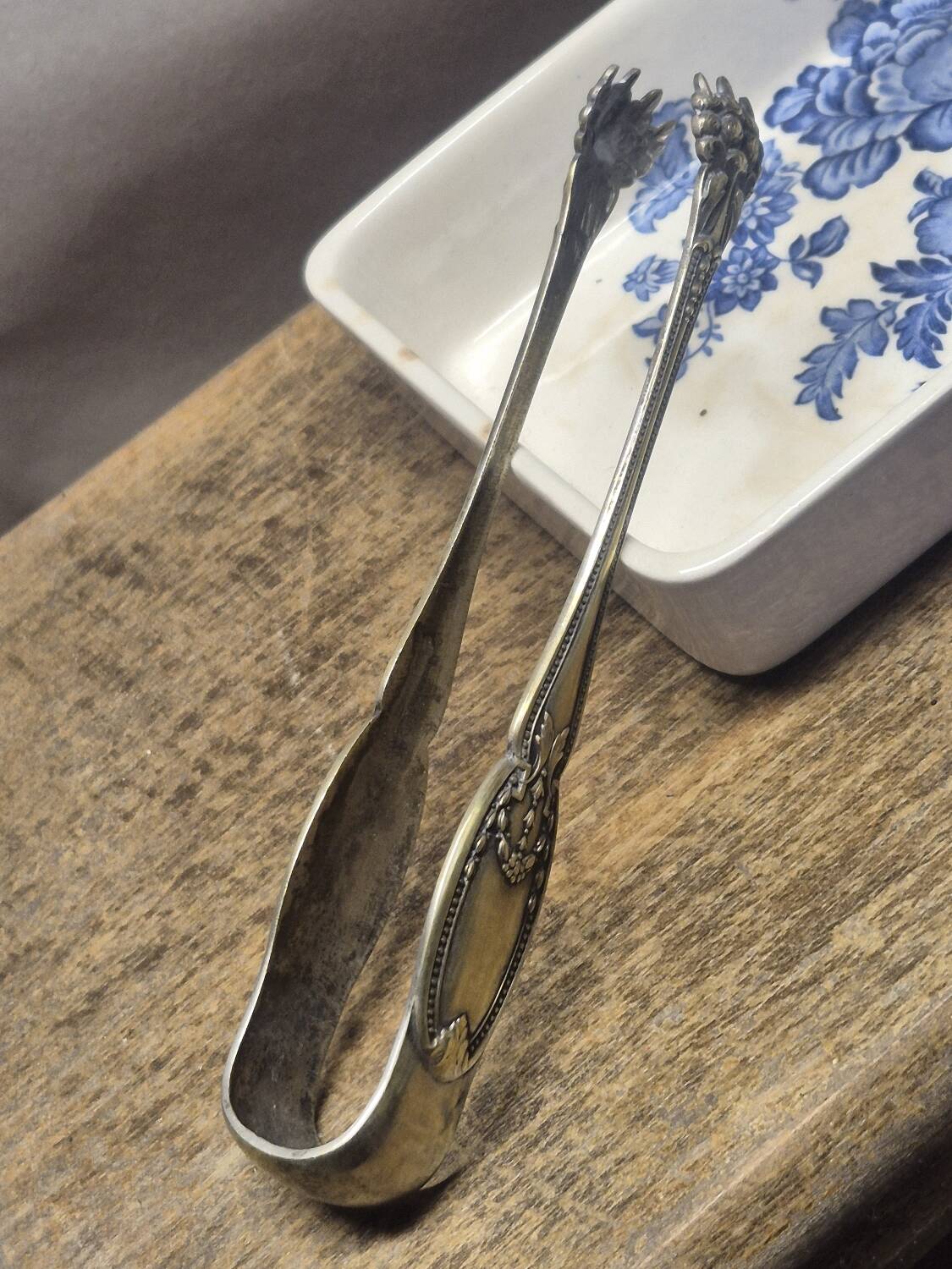 Sugar tongs