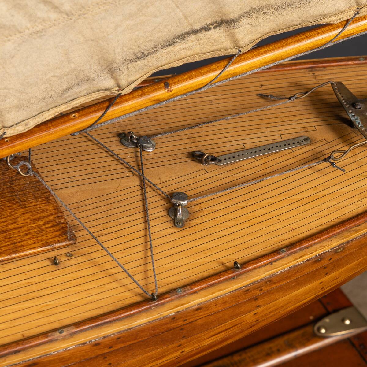 Vintage 20thC English Carved Hull Pond Yacht c.1930