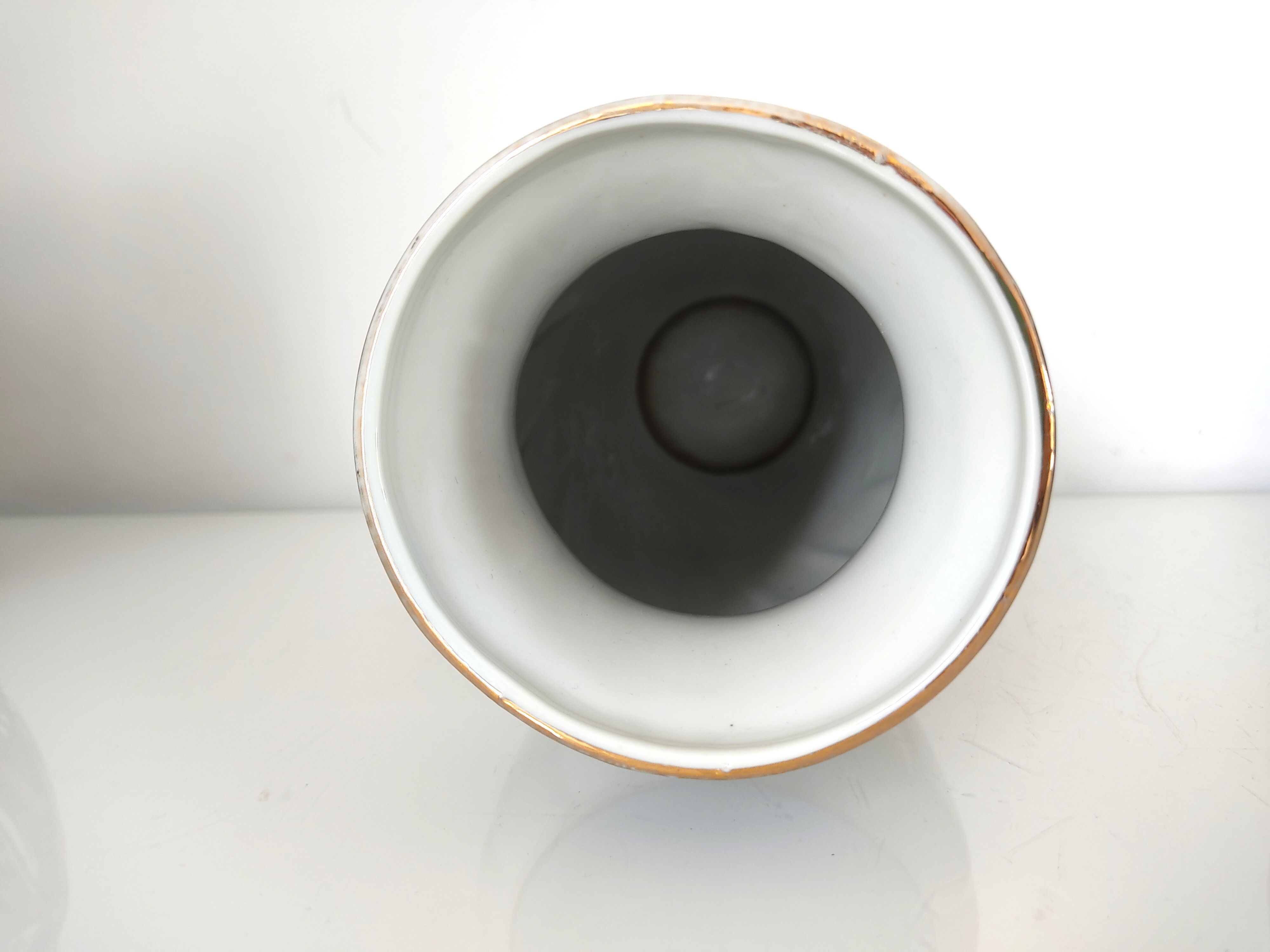 VF Paris flower vase