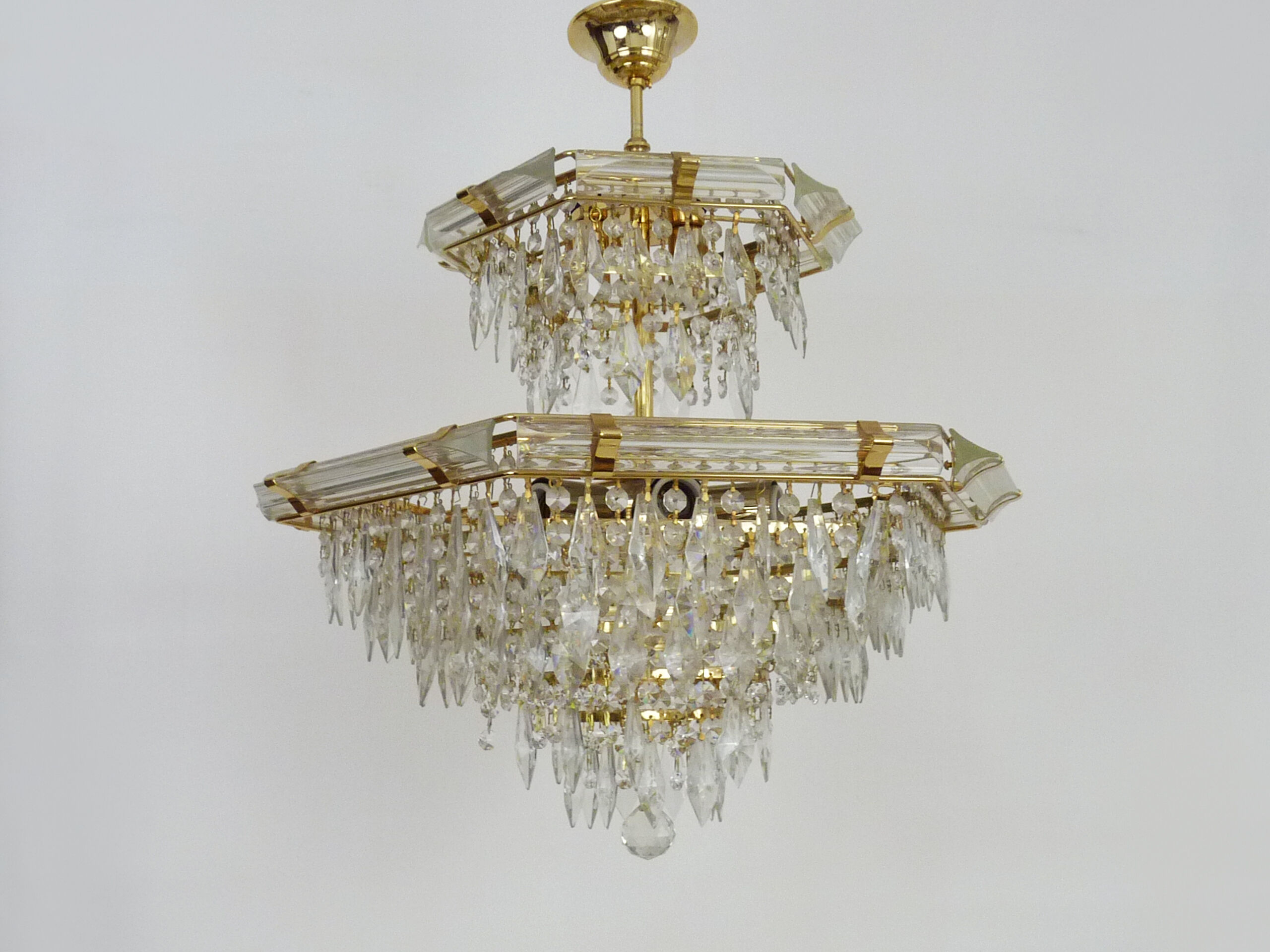 Vintage crystal and brass chandelier by Bakalowits & Söhne 8 lights, 1980s