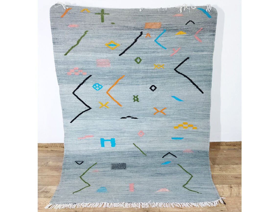 Handmade moroccan berber carpet 208 x 149 cm