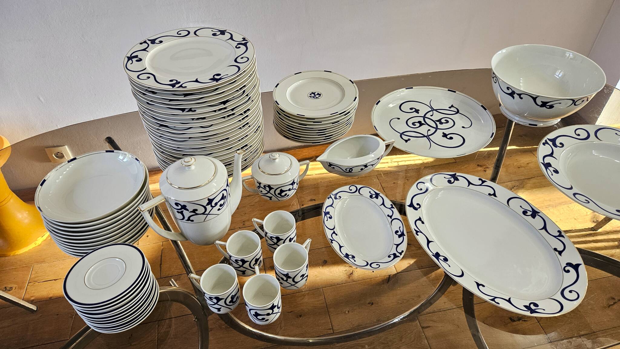 Limoges porcelain service Letang Remy, Odessa Pearl China collection.