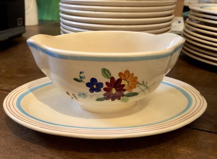 34-piece service, Longchamp Bagatelle model, made and painted by hand