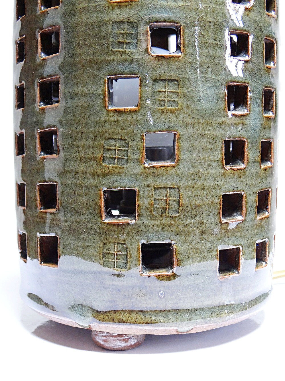 Vintage table lamp, glazed stoneware, perforated "Building" signed.